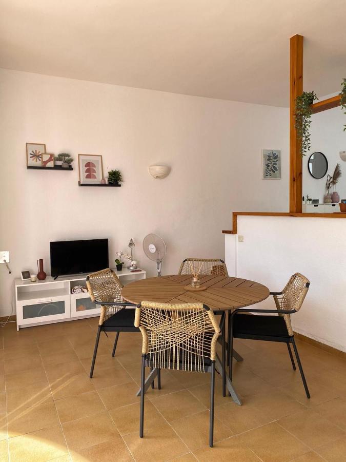 Coves Noves Nice Apartment Of 75 M2 10 Minutes Walk From The Beach Of Arenal D'En Castell Es Mercadal Exterior foto
